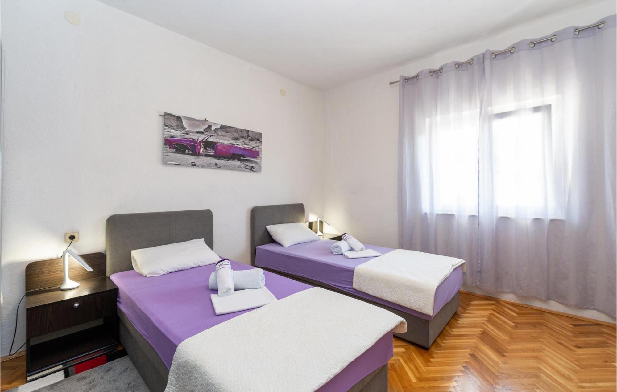 Lovely Apartment In Rovanjska With House Sea View Kültér fotó