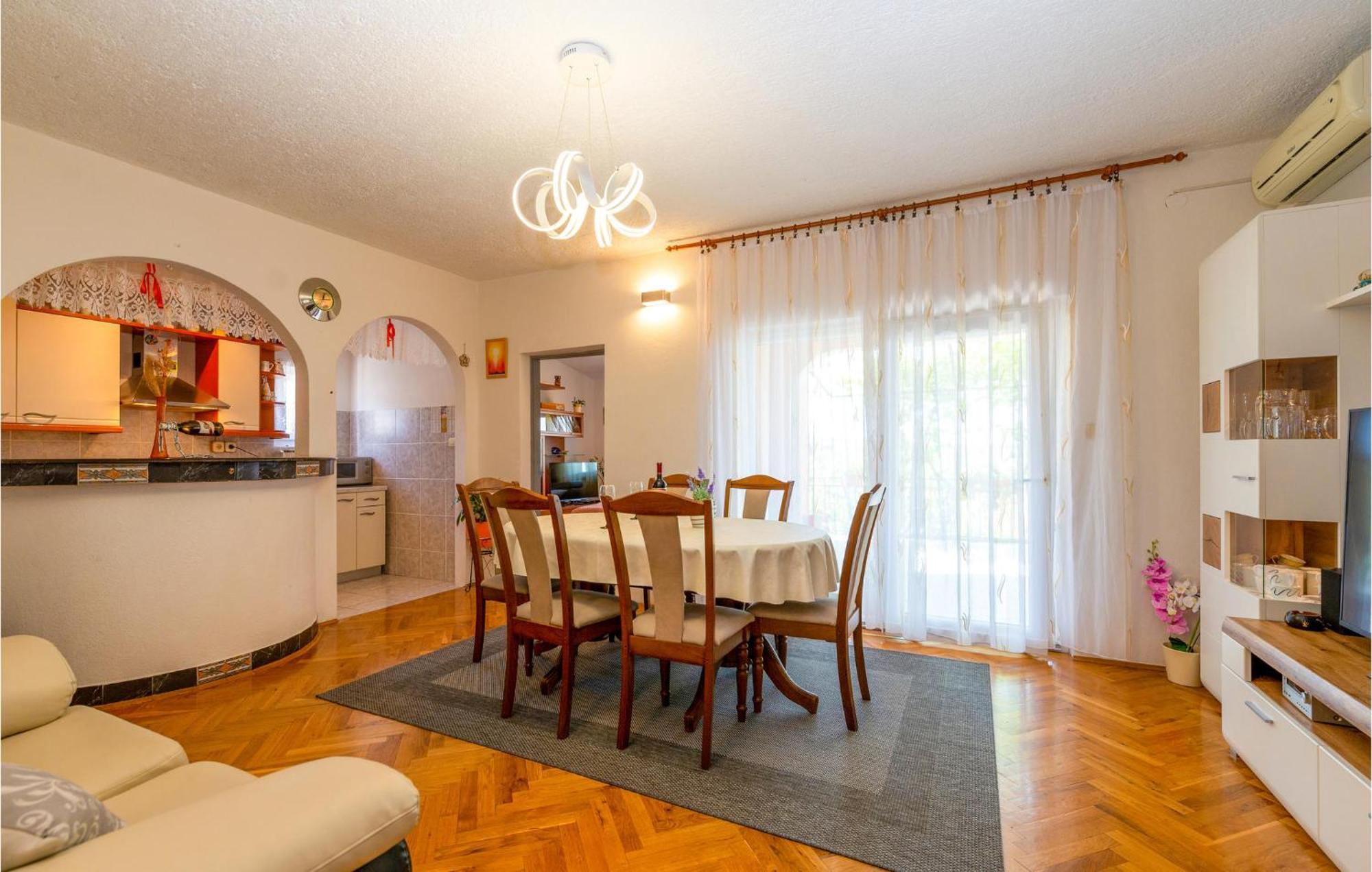 Lovely Apartment In Rovanjska With House Sea View Kültér fotó