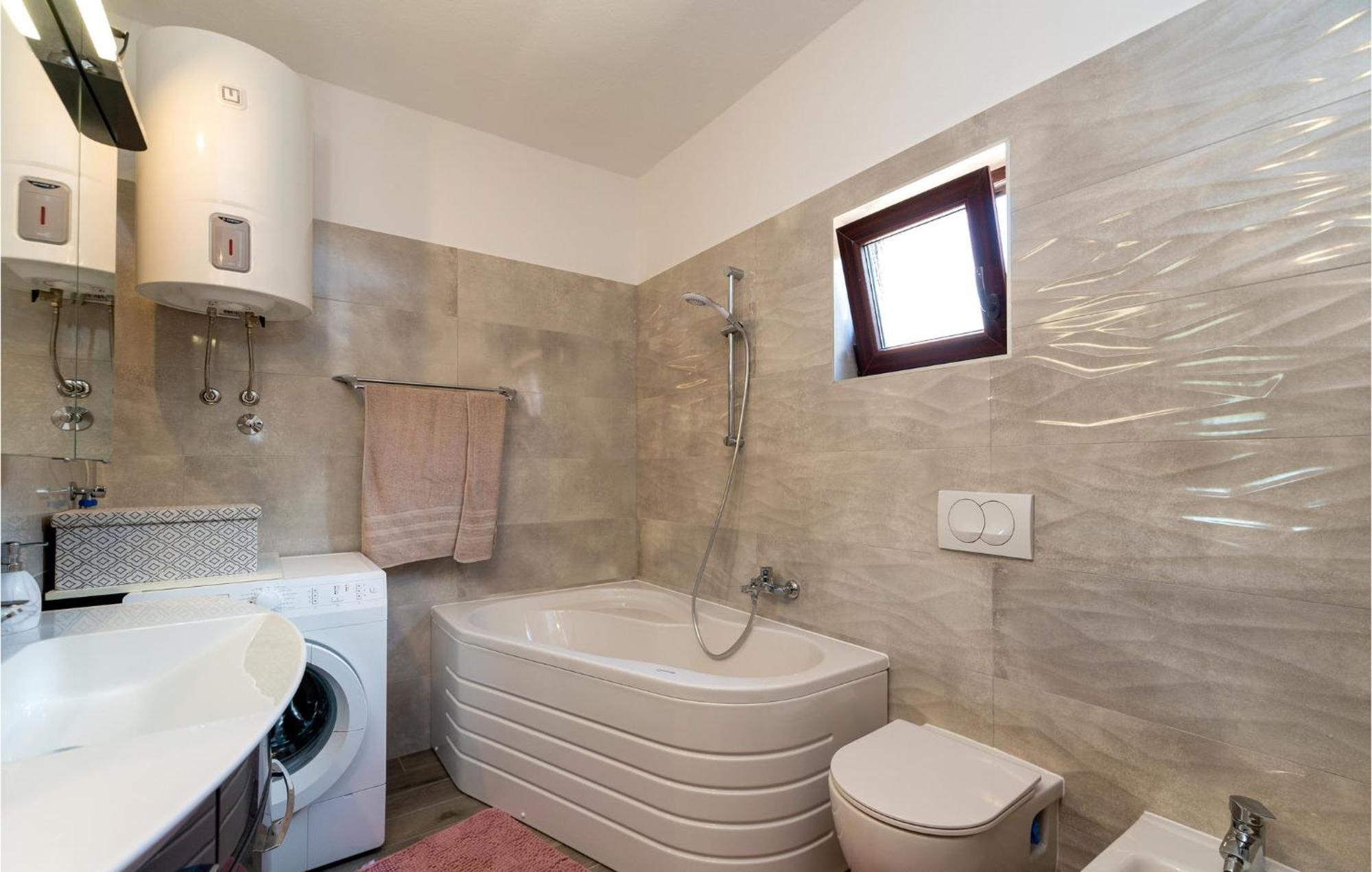 Lovely Apartment In Rovanjska With House Sea View Kültér fotó